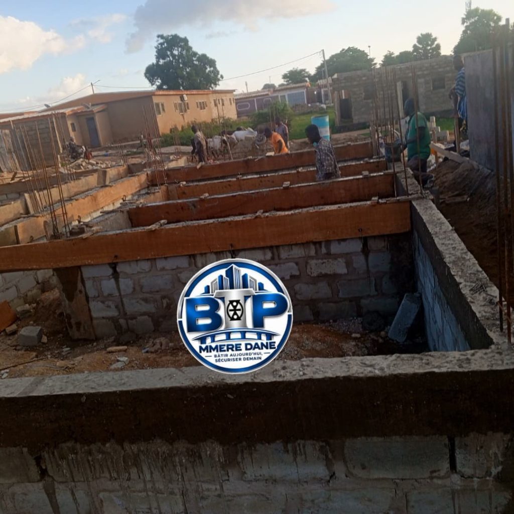 Chantier : fondations et coffrages
